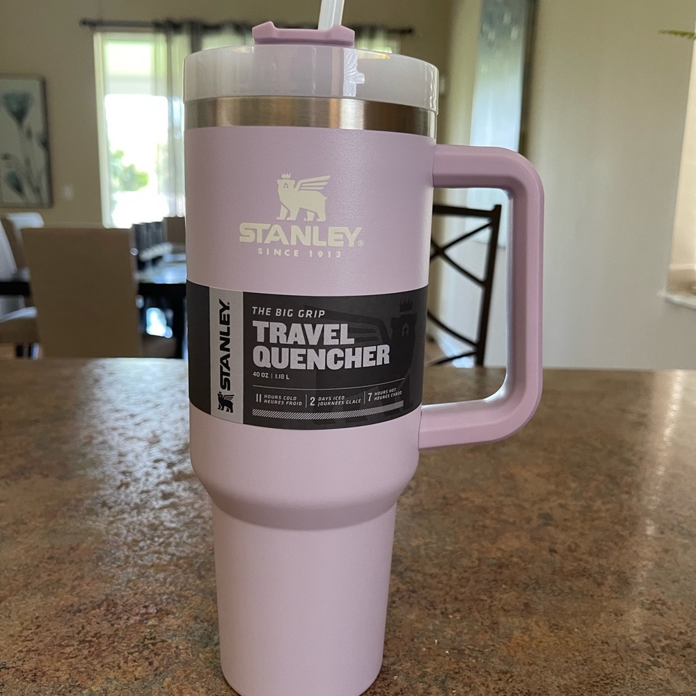 Stanley travel quencher 40oz - lavender